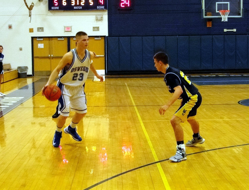 Oswego High School Scoreboard: Swimmers, wrestlers, cagers and hockey action