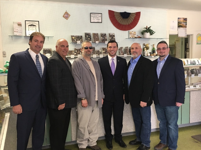 Mayor Barlow Announces $25,000 Grant For Re-Location of Stone’s Candies to Downtown