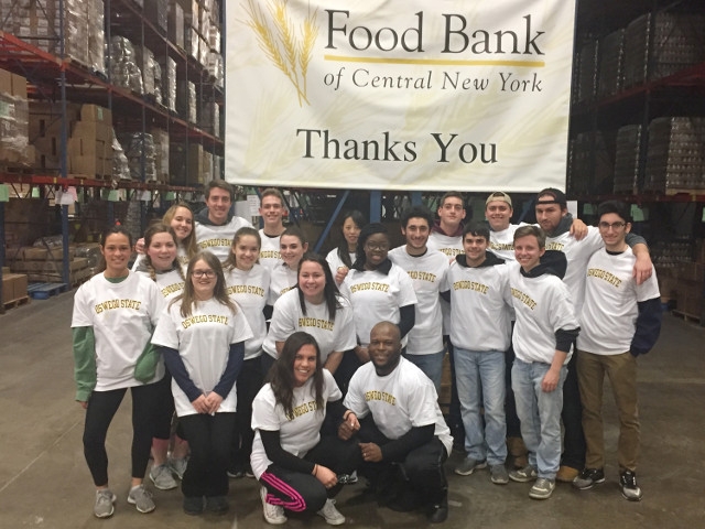 SUNY Oswego Students Support Food Bank of CNY