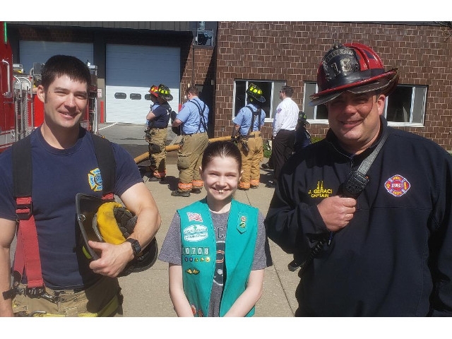 Girl Scout Troop #10708 Donates Remaining Cookies