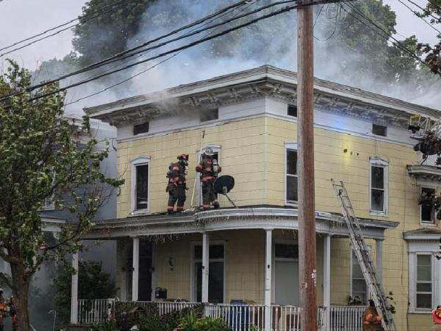 Monday Morning Fire Displaces Two Families on East 2nd Street in Oswego