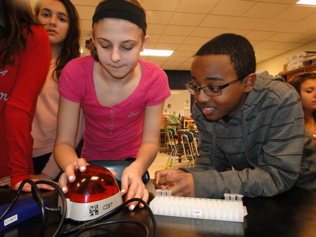 OMS Students Conduct DNA Investigation
