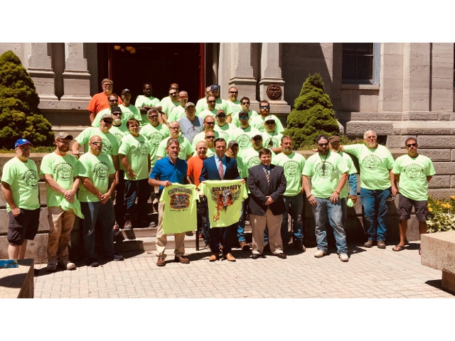 Mayor Barlow Signs MOU With New England Regional Council of Carpenters Local 277