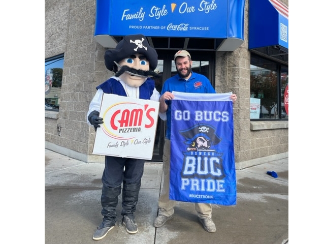 Cam’s Pizzeria Sponsors 2022 Annual Buc Blue Spirit Parade