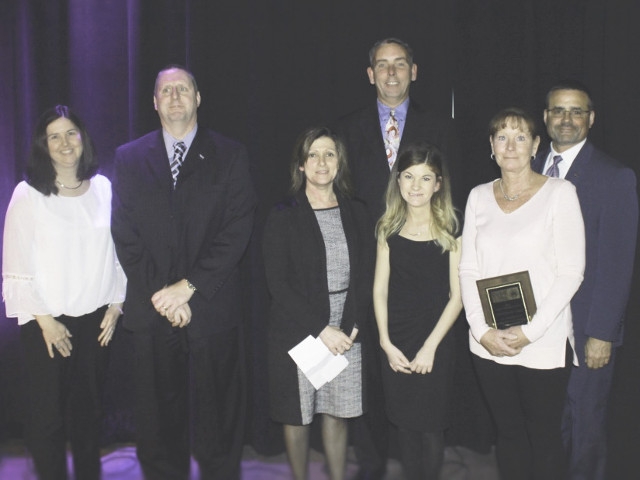 United Way Recognizes Volunteers at 2016 Annual Meeting