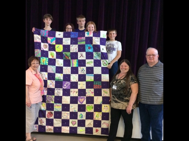 OCO After School Program Makes Quilt As Donation